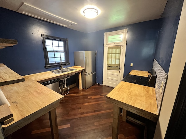 405 Mountain Ave SW, Roanoke, VA 24016 - office space with a sink and dark wood-type flooring