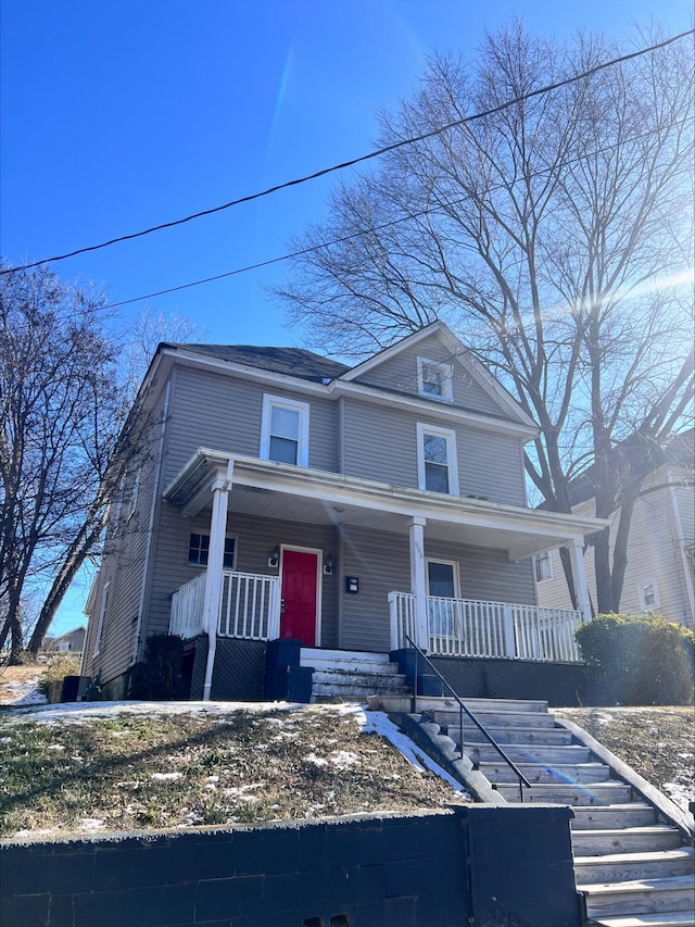 906 5th St SE, Roanoke, VA 24013 - american foursquare style home featuring covered porch and stairs