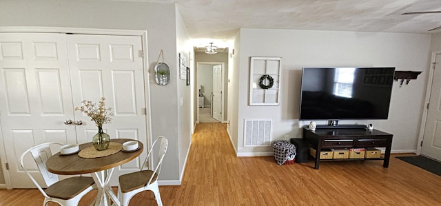 2610 Plantation Rd NE, Roanoke, VA 24012 - dining room with wood finished floors and a ceiling fan
