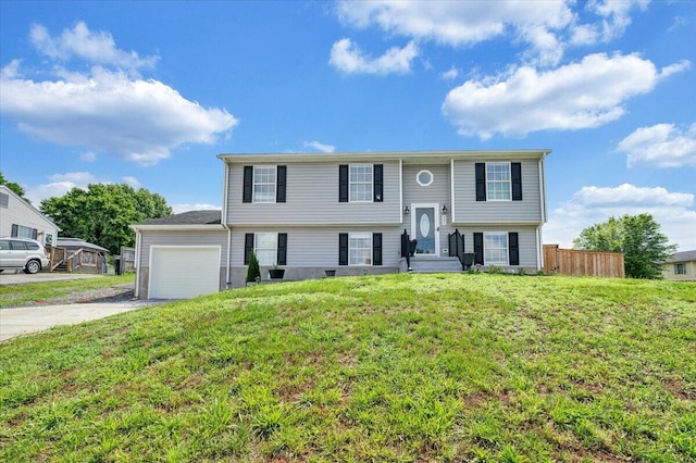 901 Samantha Cir, Roanoke, VA 24019 - split foyer home with a garage and driveway