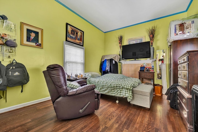 3653 Bunker Hill Dr, Roanoke, VA 24018 - living room featuring wood finished floors