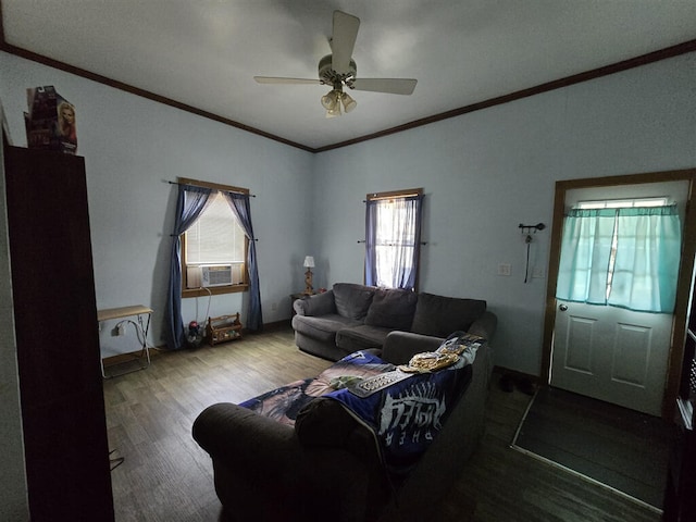 1213 Tazewell Ave SE, Roanoke, VA 24013 - living area featuring plenty of natural light, wood finished floors, crown molding, cooling unit, and a ceiling fan