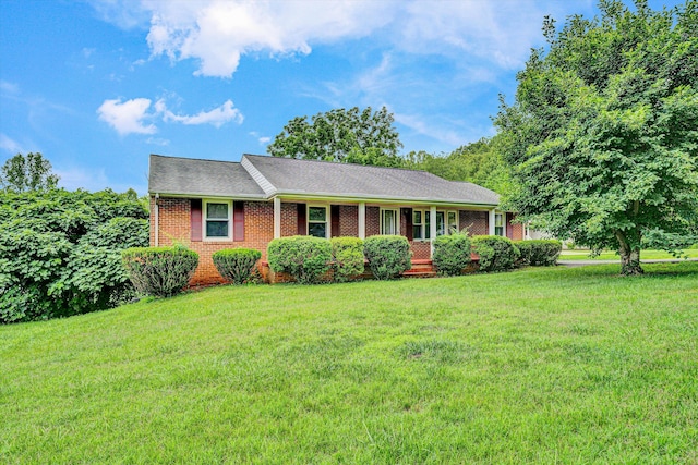 380 Lakeshore Terrace Rd, Hardy, VA 24101 - ranch-style house with brick siding and a front lawn