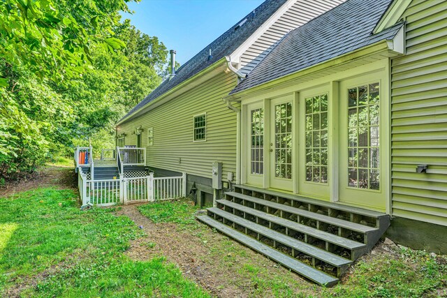 3150 Green Ridge Rd NW, Roanoke, VA 24019 - view of side of property featuring entry steps and roof with shingles