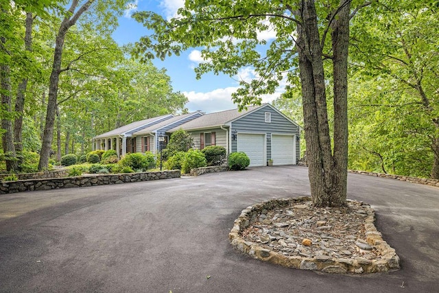 420 Cresthill Rd, Lynchburg, VA 24504 - single story home with asphalt driveway and a garage