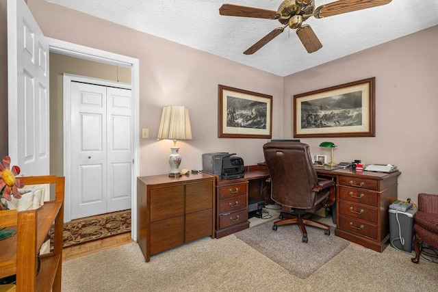 420 Cresthill Rd, Lynchburg, VA 24504 - carpeted office with a ceiling fan and a textured ceiling