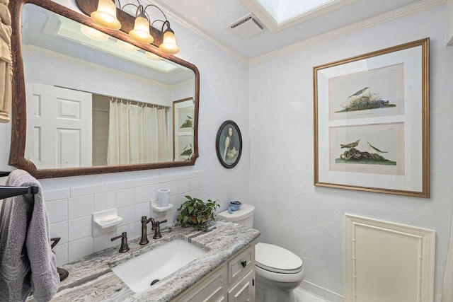420 Cresthill Rd, Lynchburg, VA 24504 - full bathroom with vanity, decorative backsplash, crown molding, and curtained shower
