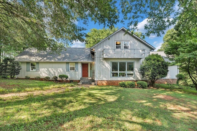 404 Robin Ridge Rd, Rocky Mount, VA 24151 - view of front of property with a front lawn and board and batten siding