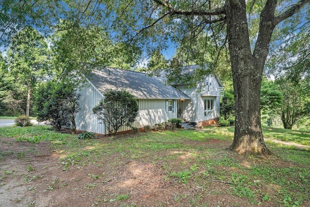 404 Robin Ridge Rd, Rocky Mount, VA 24151 - view of front of house with roof with shingles