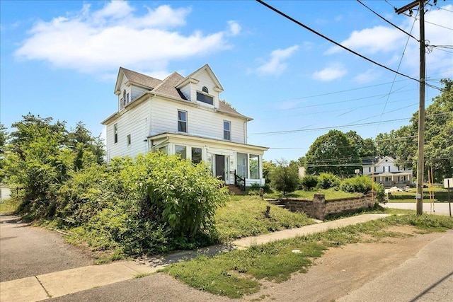 610 18th St SE, Roanoke, VA 24013 - view of traditional style home