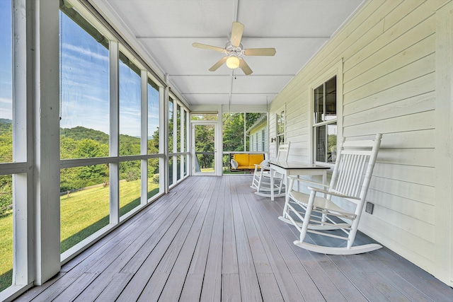 6820 Dawnwood Rd, Roanoke, VA 24018 - sunroom with a ceiling fan