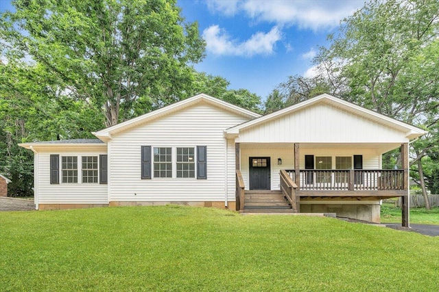 2315 Vale Ave, Roanoke, VA 24012 - ranch-style house with a porch, a front lawn, and crawl space