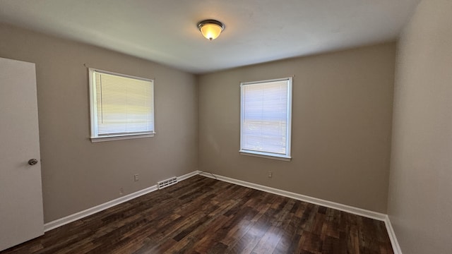 2315 Meadowbrook Rd NW, Roanoke, VA 24017 - empty room featuring dark wood finished floors and baseboards