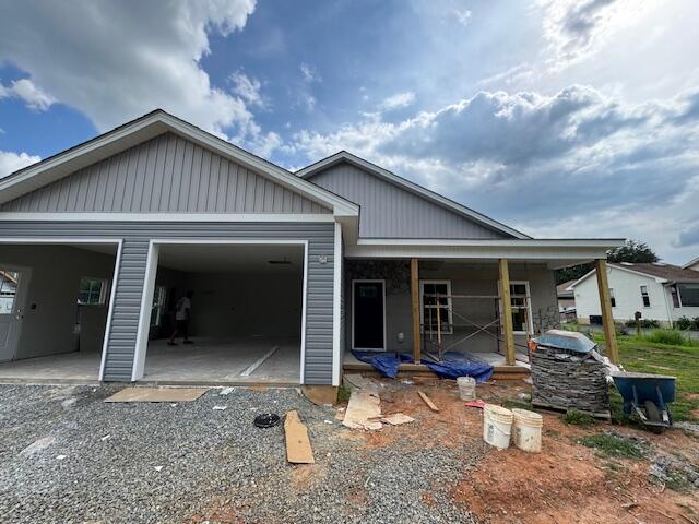 6450 Scruggs Rd, Moneta, VA 24121