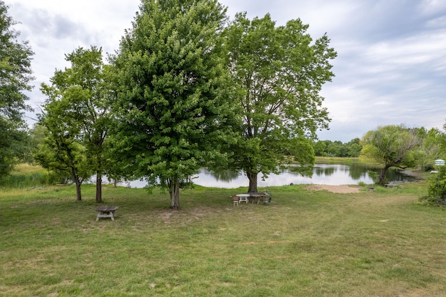 view of yard with a water view