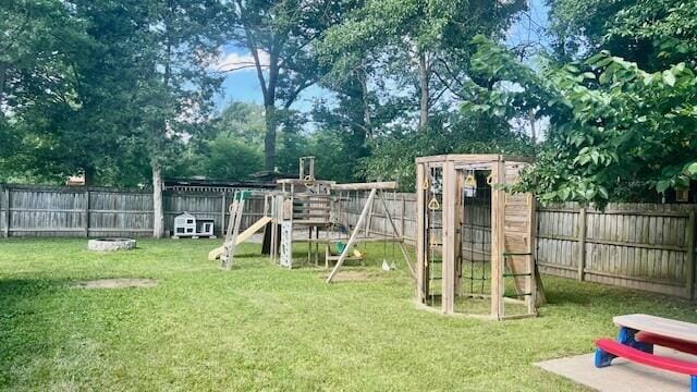 240 N Broadview Ct, Columbia, MO 65201 - view of play area with a fenced backyard
