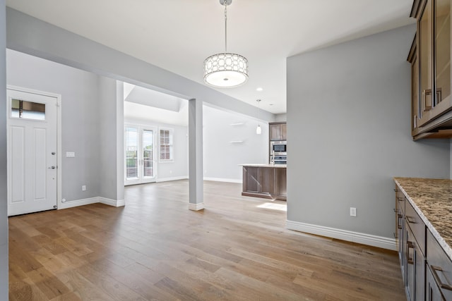 1703 Linkside Dr, Columbia, MO 65201 - entrance foyer featuring light wood-type flooring, baseboards, and recessed lighting