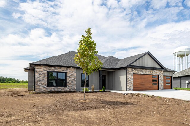 view of front of property featuring a garage