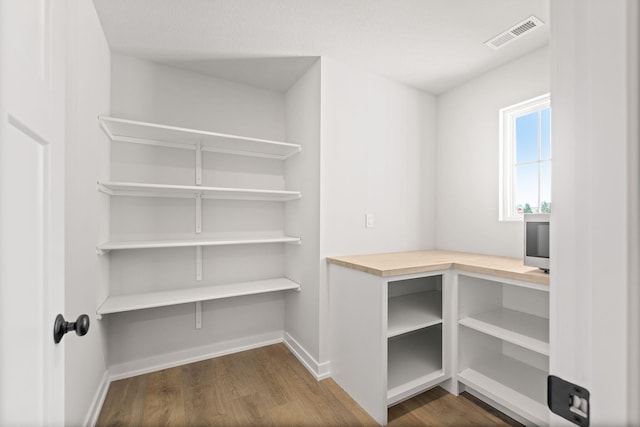 pantry featuring visible vents