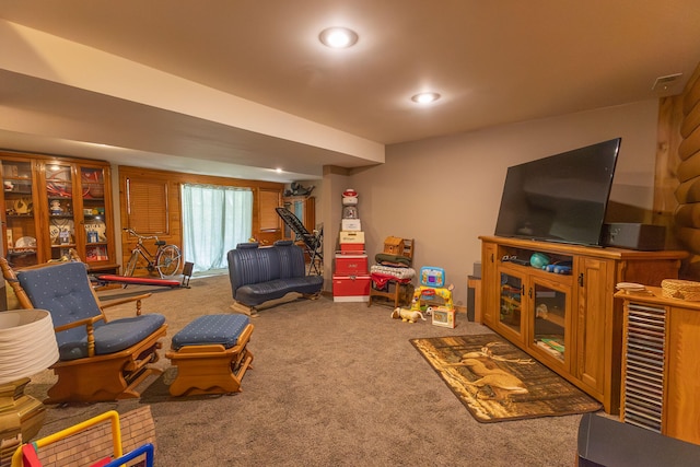 living room with carpet flooring