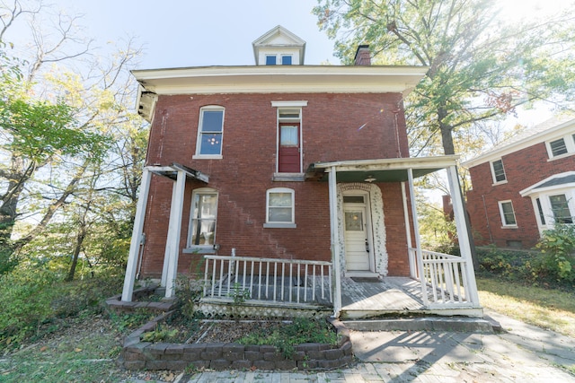 view of front of property featuring a porch