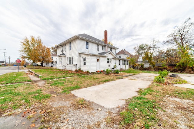 view of side of property