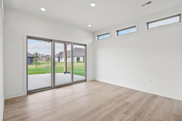 6504 Walsby Dr, Columbia, MO 65201 - unfurnished room with baseboards, light wood-style flooring, visible vents, and recessed lighting
