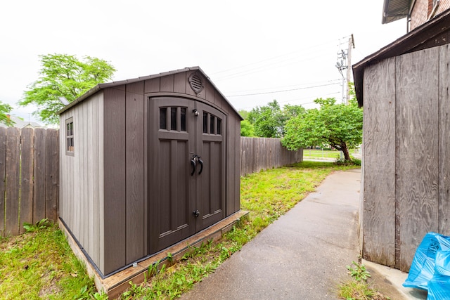 view of outdoor structure