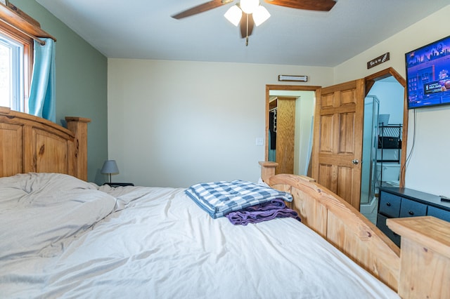 bedroom with ceiling fan