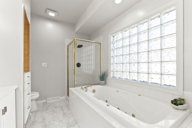 full bathroom featuring vanity, a healthy amount of sunlight, toilet, and shower with separate bathtub