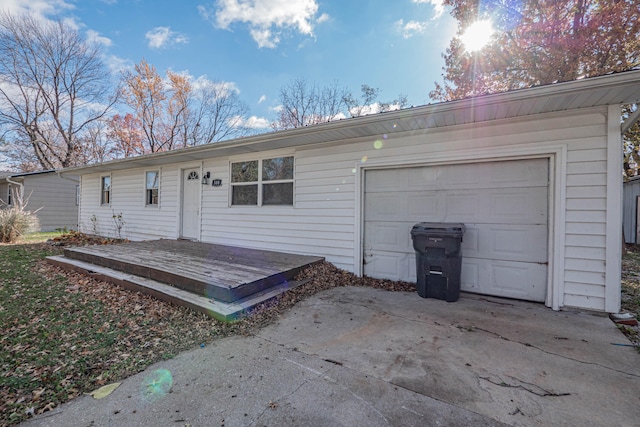 view of front facade with a garage