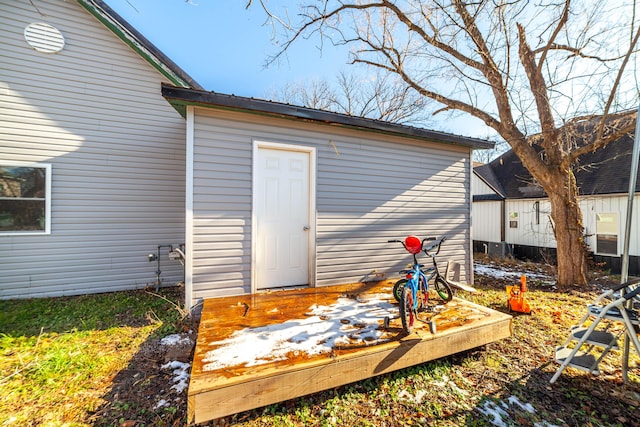 view of outbuilding