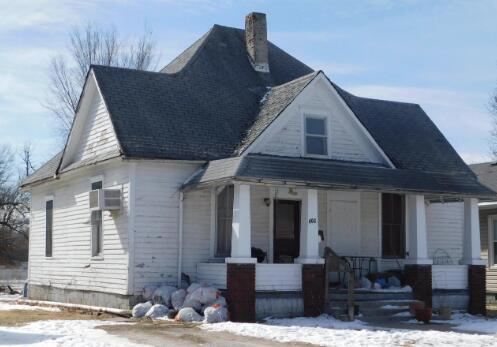 view of front of property with covered porch