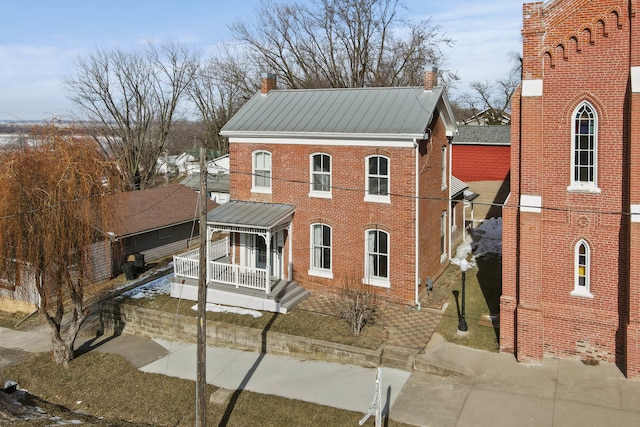 view of front of house featuring covered porch