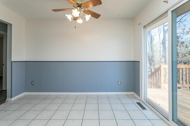 empty room with ceiling fan