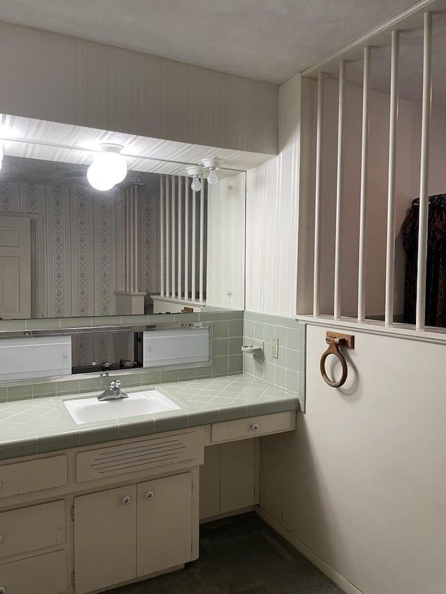 bathroom with sink