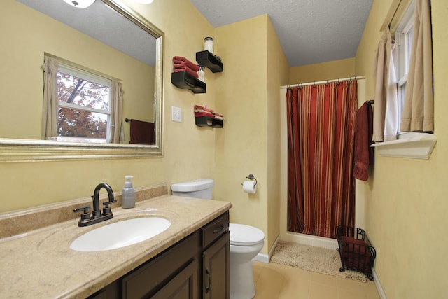 full bathroom with baseboards, toilet, a shower with curtain, a textured ceiling, and vanity