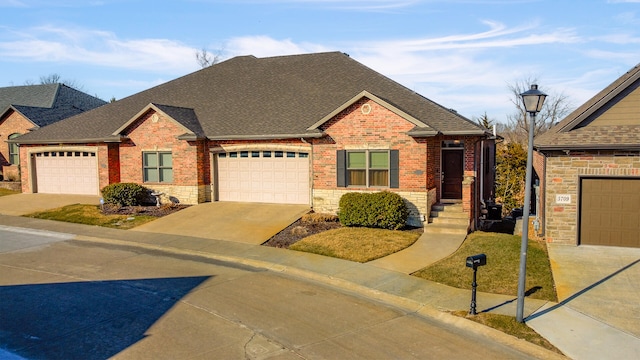 view of front facade featuring a garage