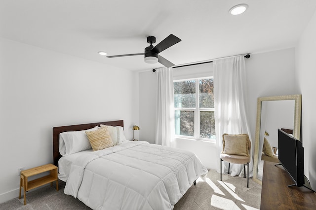 bedroom featuring carpet floors, recessed lighting, ceiling fan, and baseboards