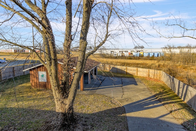 2417 Quail Dr, Columbia, MO 65202 - view of yard featuring a water view