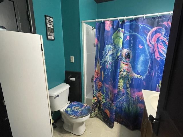 full bath with toilet, shower / tub combo with curtain, and vanity