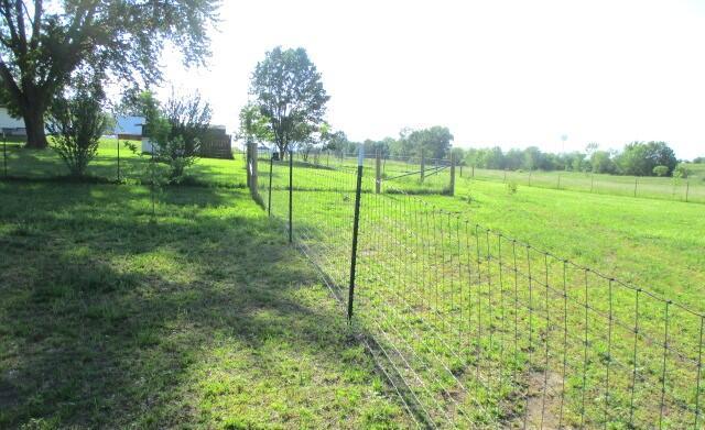 305 E Francis St, Sturgeon, MO 65284 - view of yard with a view of countryside