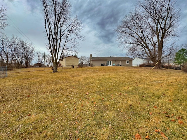 view of yard featuring fence