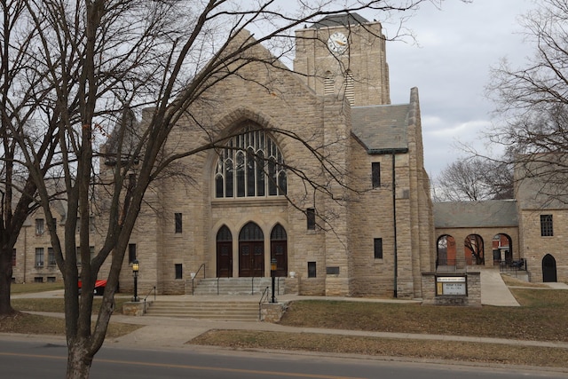 view of building exterior