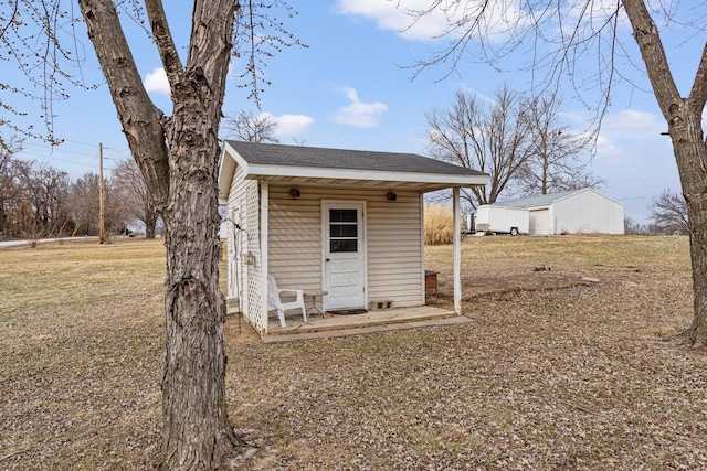 view of outdoor structure with an outdoor structure