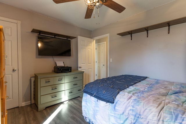 bedroom featuring wood finished floors and ceiling fan