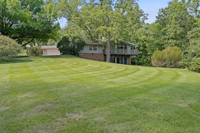 view of yard featuring a garage