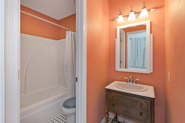 full bathroom with toilet, vanity, and shower / bath combo with shower curtain