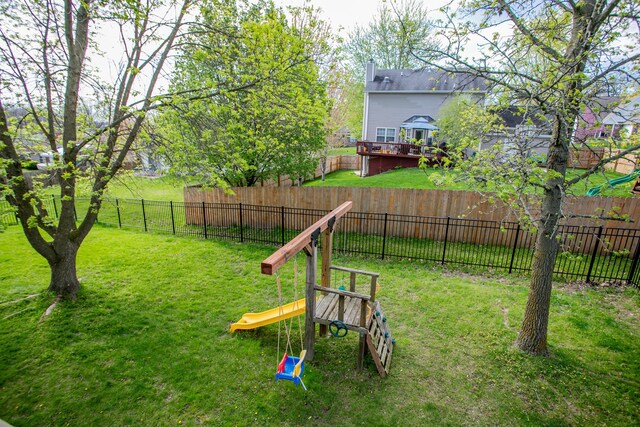 4612 Manhasset Dr, Columbia, MO 65203 - view of yard featuring fence