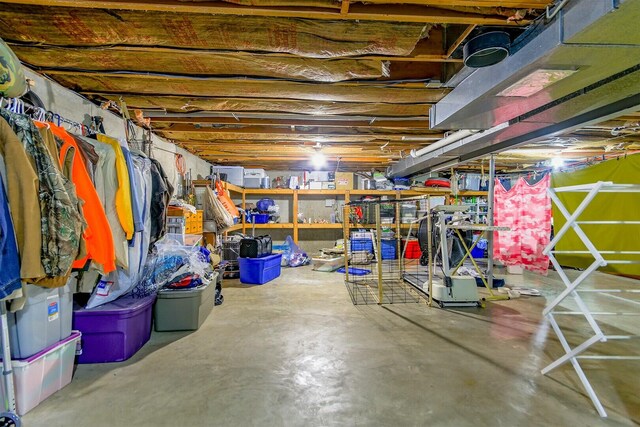 1204 S Walnut Ave, Salisbury, MO 65281 - view of unfinished below grade area